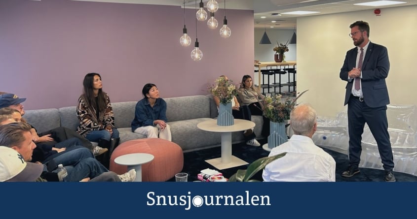 Socialdemokraterna på besök hos Snusbolaget